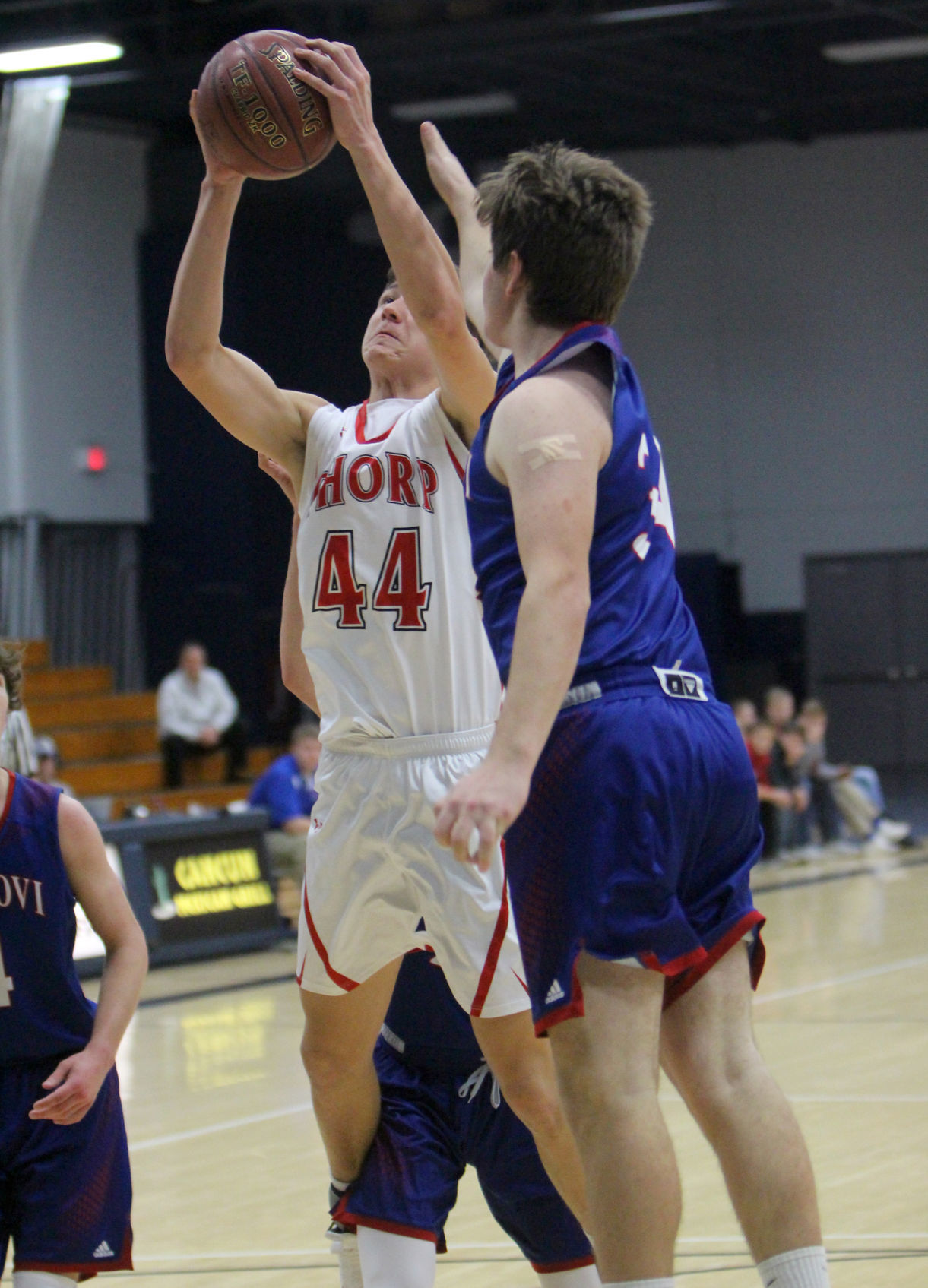 Thorp boys basketball vs Mondovi at UW-Stout 12-1-18